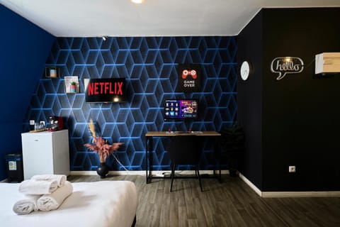 NG Prestige - Lille I Roubaix Centre I Grande Rue - Studio - Netflix & Wifi Apartment in Flanders
