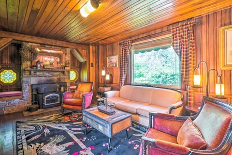 Dreamy Homestead Escape Patio, Ranch On-Site House in Tennessee