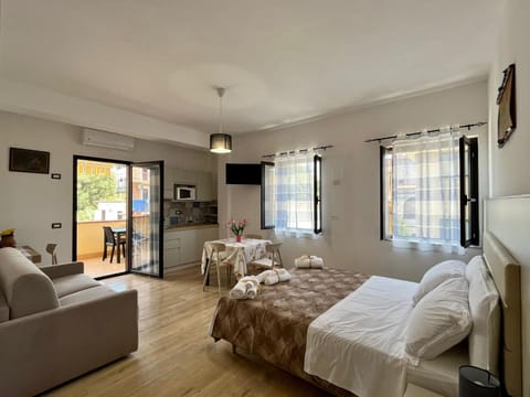 Kitchen or kitchenette, Photo of the whole room