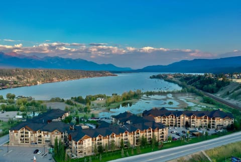 Natural landscape, Lake view, Mountain view
