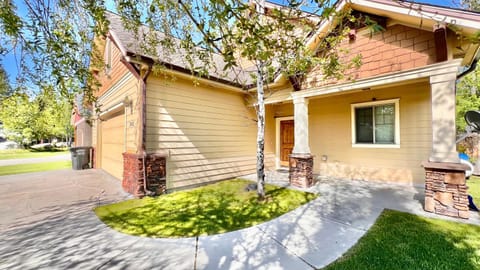 Deer Ridge by Casago McCall - Donerightmanagement House in McCall