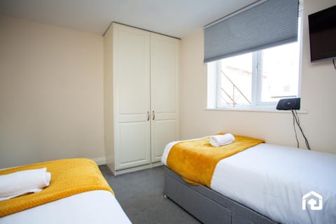 Stylish Cosy Two Bed Apartment - Coast Location Apartment in Whitley Bay