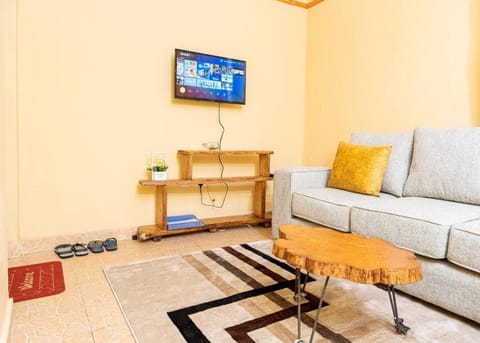 Communal lounge/ TV room, TV and multimedia, Living room, Seating area