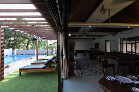 Pool view, Swimming pool, sunbed