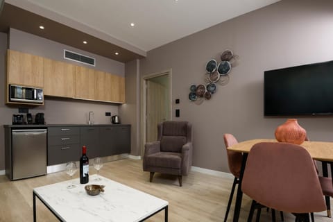 TV and multimedia, Kitchen or kitchenette, minibar