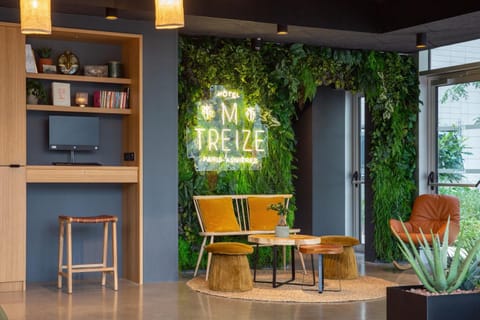 Decorative detail, Seating area