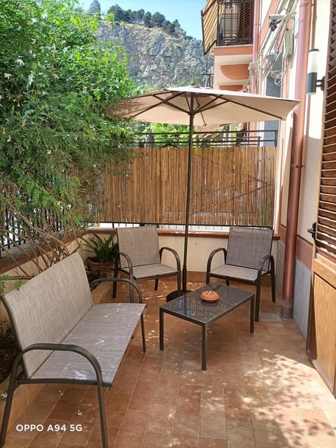 Patio, Balcony/Terrace