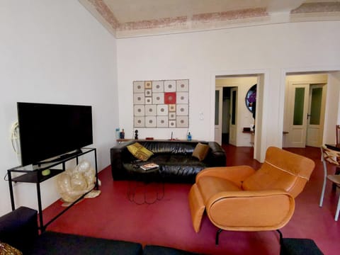 Communal lounge/ TV room, Living room