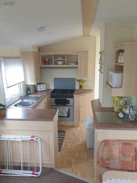 4 BERTH CARAVAN SILVER BEACH INGOLDMELLS number 90 Campground/ 
RV Resort in Ingoldmells