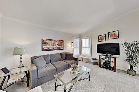 Monarch Vista Apartment in Monarch Beach