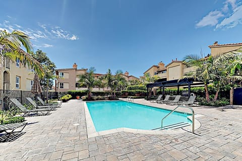 Monarch Vista Apartment in Monarch Beach