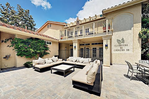 Monarch Vista Apartment in Monarch Beach