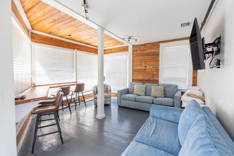 Commodore's Cove Apartment in Key West