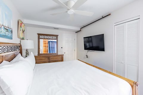 Commodore's Cove Apartment in Key West