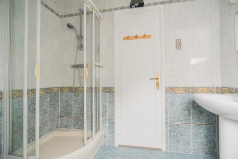 L'Oasis Studio Apartment in Île-de-France