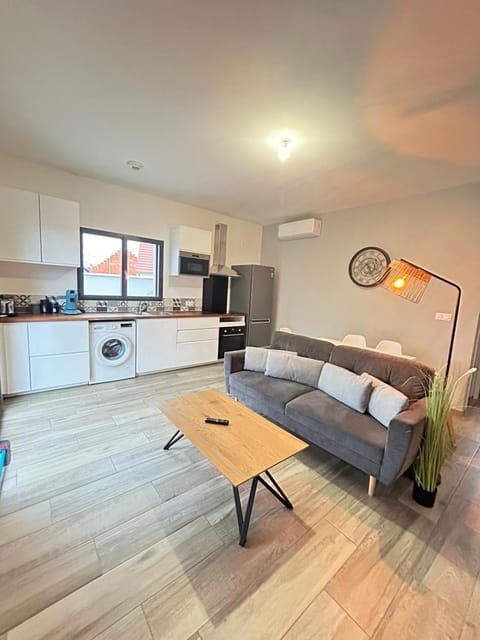 Bella Vista, parking gratuit, 5 min Auxerre Apartment in Bourgogne-Franche-Comté