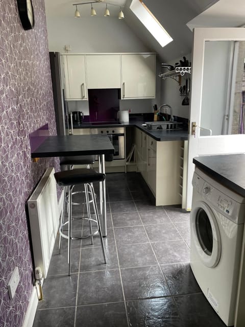 Newsagents Flat Apartment in Scotland