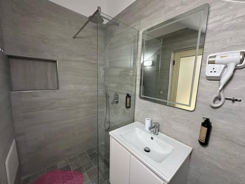 Palm Side Hotel Hotel in Vlorë