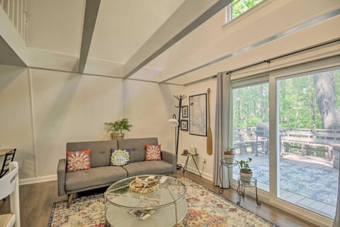 Quaint Tignall Cabin with Deck and Private Dock! Cabin in Clarks Hill Lake