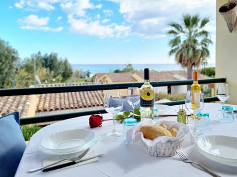 Property building, Natural landscape, View (from property/room), Balcony/Terrace, Balcony/Terrace, Dining area, Sea view