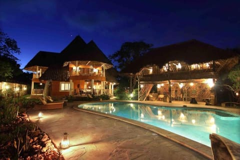 Swimming pool