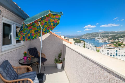 Balcony/Terrace, Mountain view, Sea view