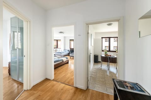 Communal lounge/ TV room, Kitchen or kitchenette, Living room, Seating area, Dining area, Bedroom, Communal kitchen