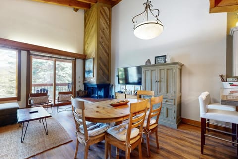 Gold Bend Escape Apartment in Northstar Drive