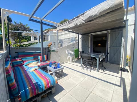 Balcony/Terrace, Inner courtyard view