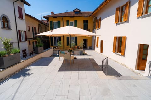 Restaurant/places to eat, Fishing, Balcony/Terrace, Beach, Hiking