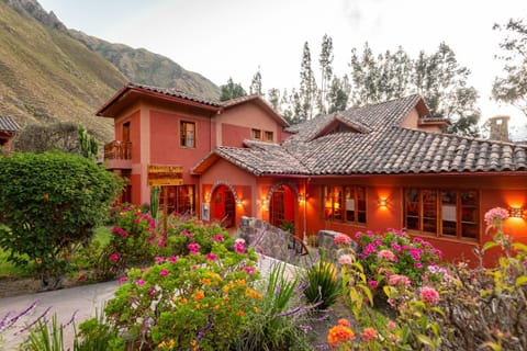 Property building, Natural landscape, Garden view