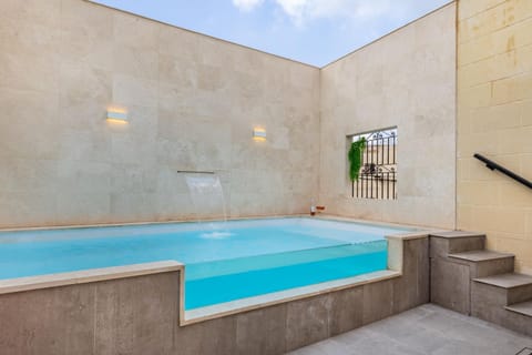 BBQ facilities, Swimming pool