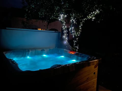 AIRDSIDE COTTAGE House in England