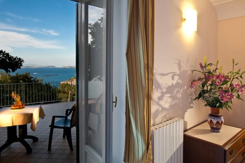 Day, Natural landscape, View (from property/room), Balcony/Terrace, Sea view