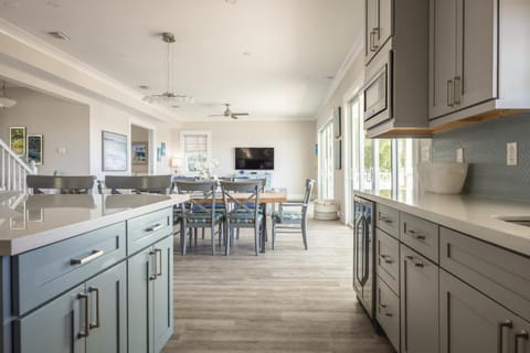 Mastway House -Pool & Dock! House in Stock Island