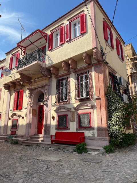 Property building, Day