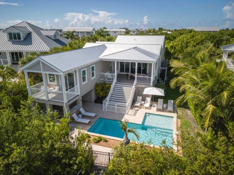 Aquaria House -Pool & Boat Dock House in Stock Island