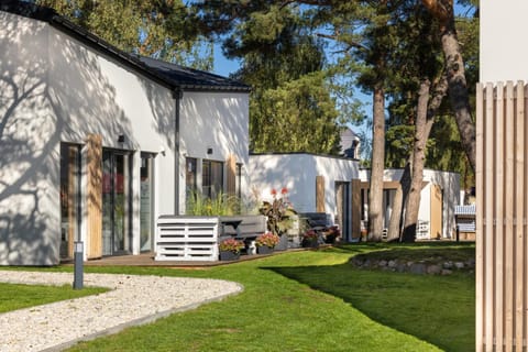 Property building, Day, Natural landscape, Garden