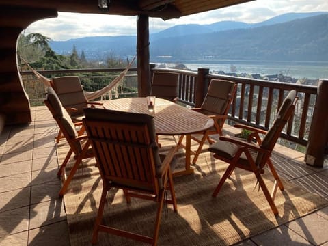Day, Natural landscape, View (from property/room), Balcony/Terrace, Seating area, Dining area, Mountain view, River view