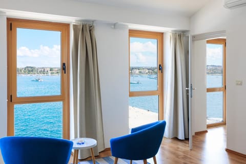 Summer, Seating area, Bedroom, Landmark view, Sea view