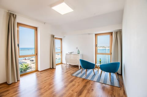 View (from property/room), Seating area, Landmark view, Sea view