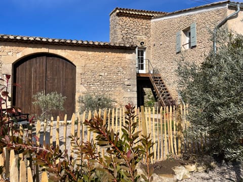 MAS-Calou Bed and Breakfast in Gordes