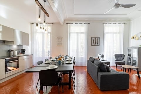 Living room, Dining area