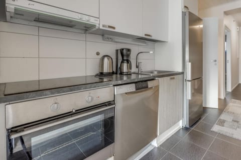 Kitchen or kitchenette, pet friendly, stove