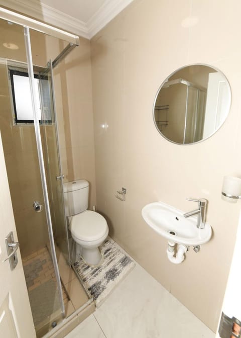 ELMED GUEST HOUSE Bed and Breakfast in Cape Town