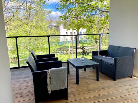 View (from property/room), Balcony/Terrace, Seating area, Garden view