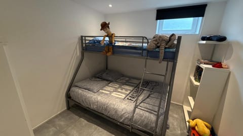 Appartement 5 personne avec accès piscine jacuzzi disponibilité saisonnière NEW PROPERTY MANAGEMENT ! Apartment in Wallonia, Belgium