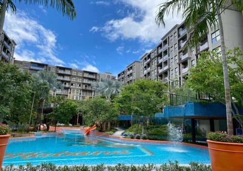 Property building, Garden view, Pool view, Swimming pool, Inner courtyard view