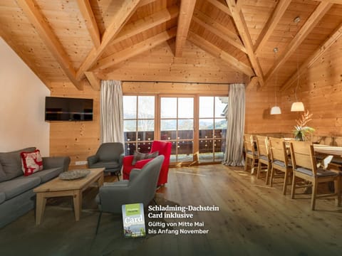 Living room, Seating area, Evening entertainment