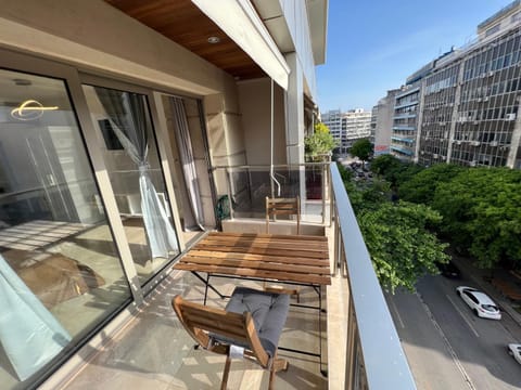 Balcony/Terrace, City view